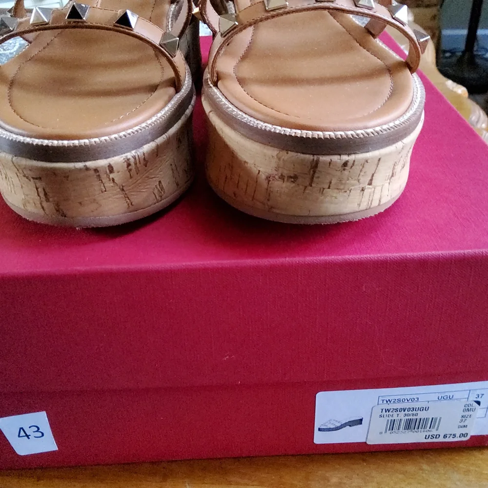 Valentino Garavani Rockstud Sandals!EUC!! - Picture 5 of 12